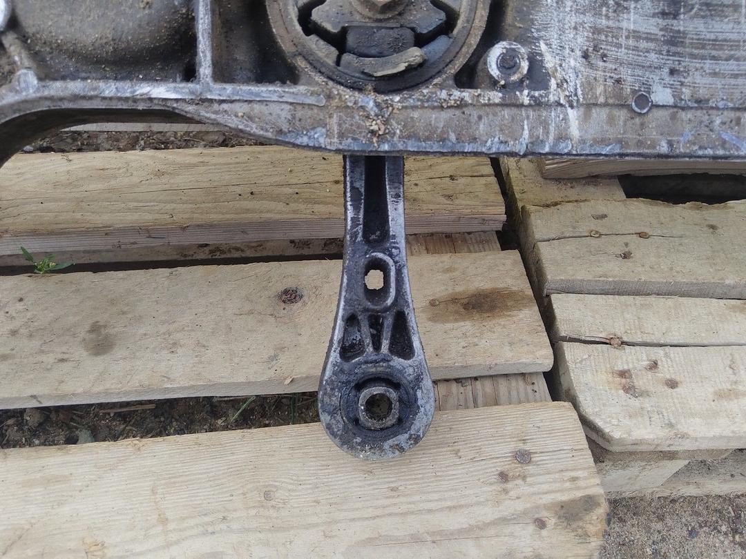 Балка подвески передняя (подрамник) L2YQIR Volkswagen Passat купить в магазине запчастей бу