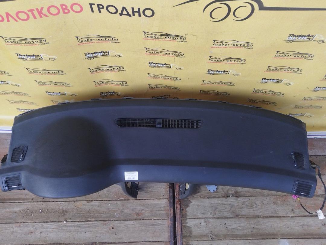 Панель передняя салона (торпедо) 330F03 Audi A8 купить в магазине запчастей бу