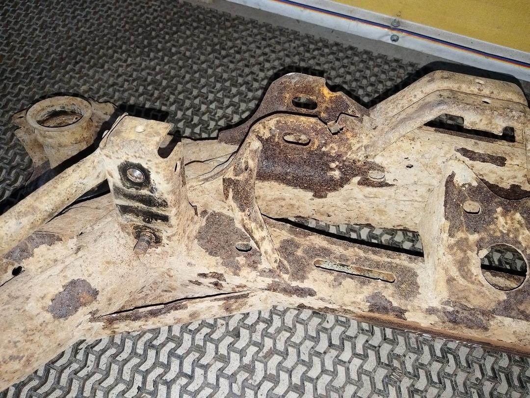 Балка подвески задняя E7YLUR Mazda 6 - Фото 3