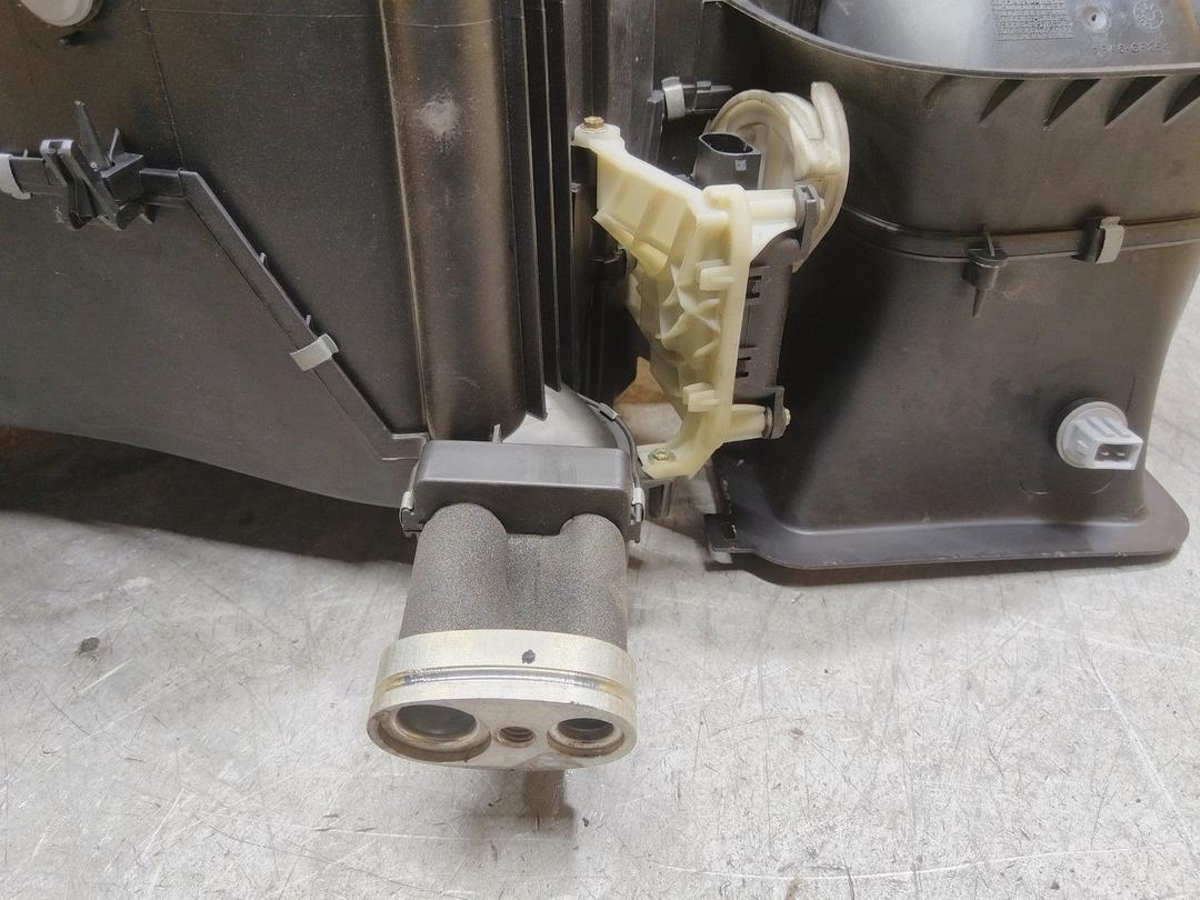 Корпус отопителя (печки) 003PFK Volkswagen Passat купить с доставкой. Огромный выбор запчастей и марок авто. У нас есть практически все.