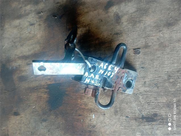 Петля двери передней левой 672649 Audi A6