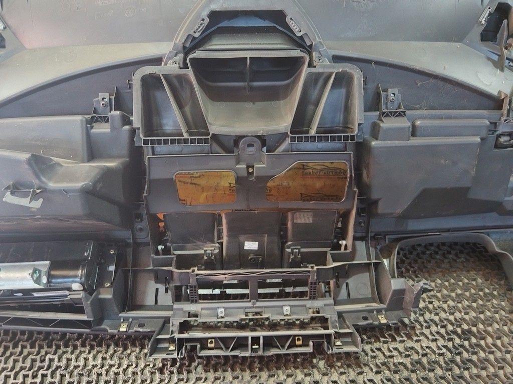 Панель передняя салона (торпедо) E80L87 Citroen C8 - Фото 10