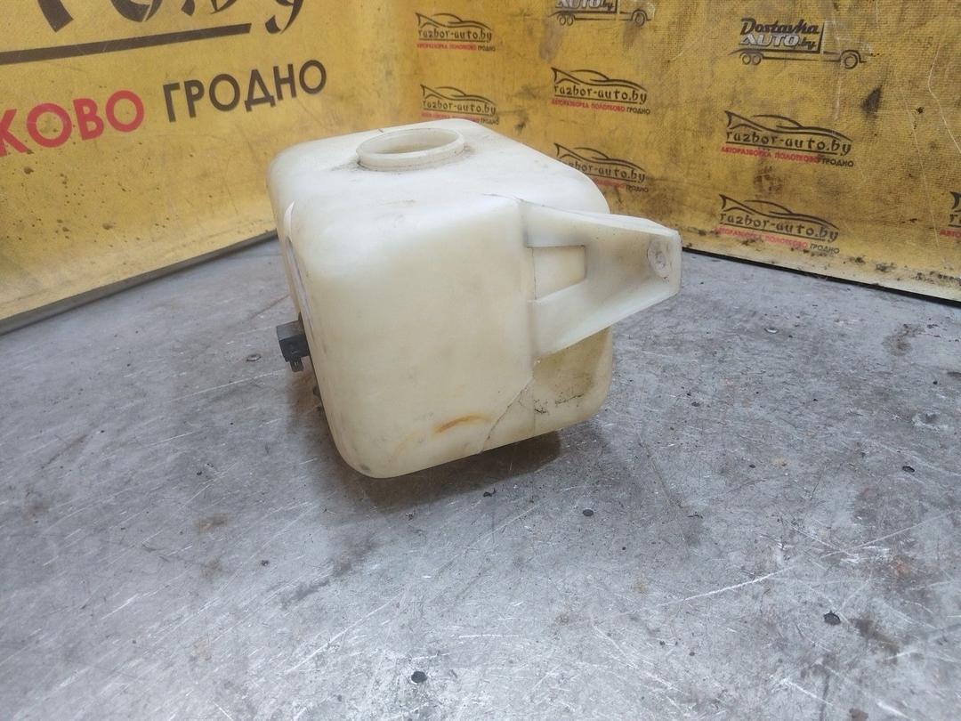 Бачок омывателя 9R1784 Peugeot 405 купить