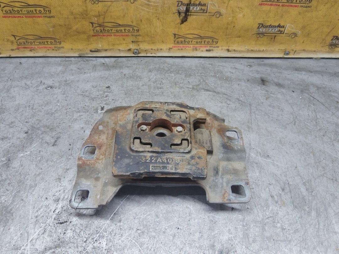 Подушка крепления КПП VUU3SE Volvo S40