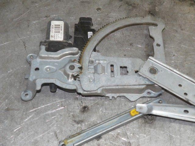 Стеклоподъемник электрический передний правый WIV6S0 Opel Corsa - Фото 4