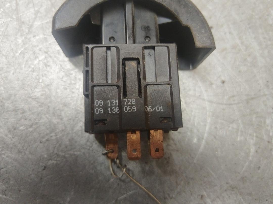 Кнопка аварийной сигнализации XCOYMX Opel Astra купить с доставкой