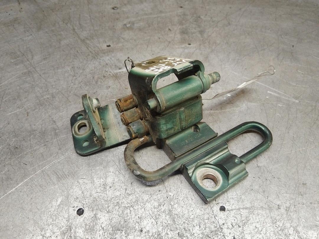 Петля двери передней правой 4SPQUE Volkswagen Passat - Фото 1