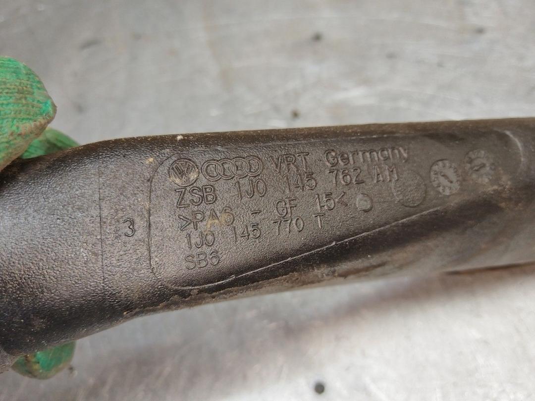 Патрубок интеркулера ADQQ1M Volkswagen Golf купить на авторазборке