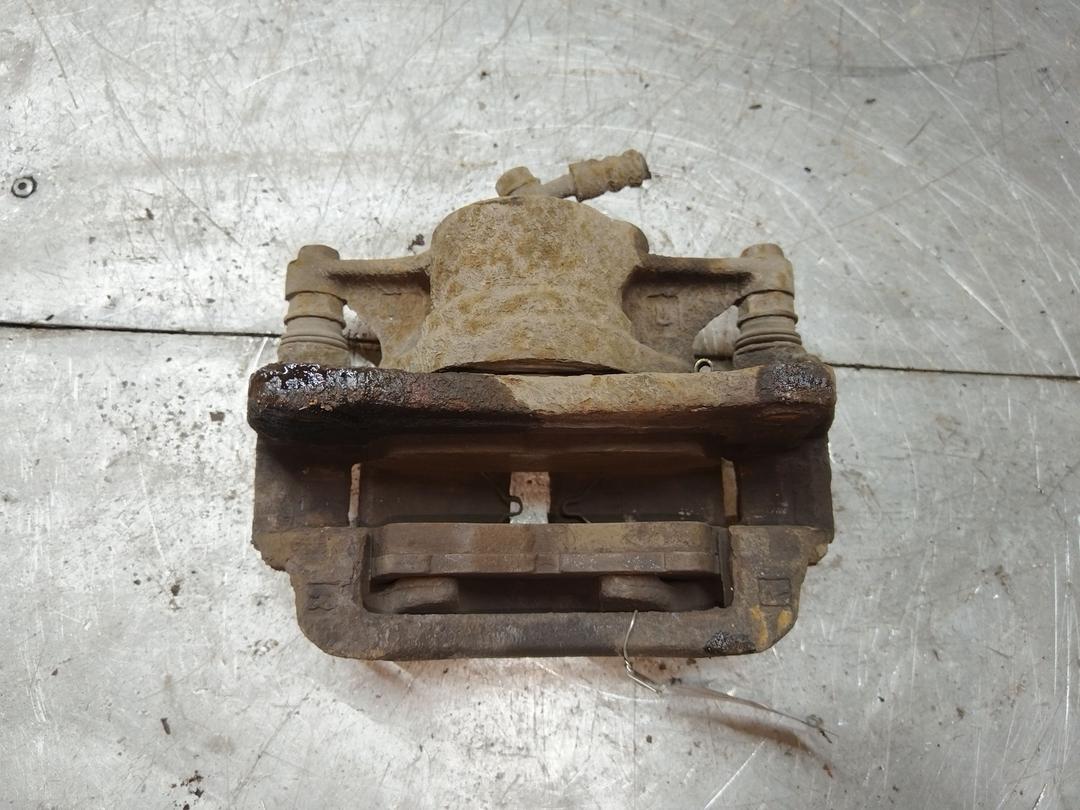 Суппорт передний правый 4I4J0S Toyota Corolla купить на авторазборке