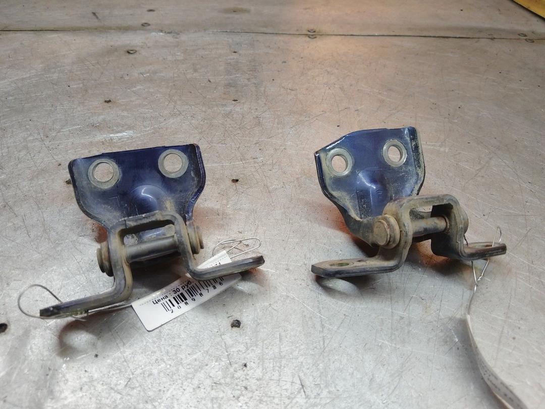 Петля двери задней левой QVO4X7 Mazda Premacy - Фото 2