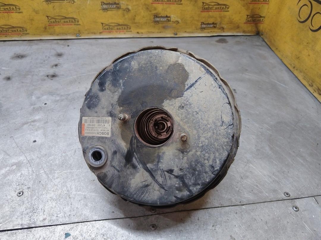 Вакуумный усилитель тормозов C2JE98 Toyota Avensis