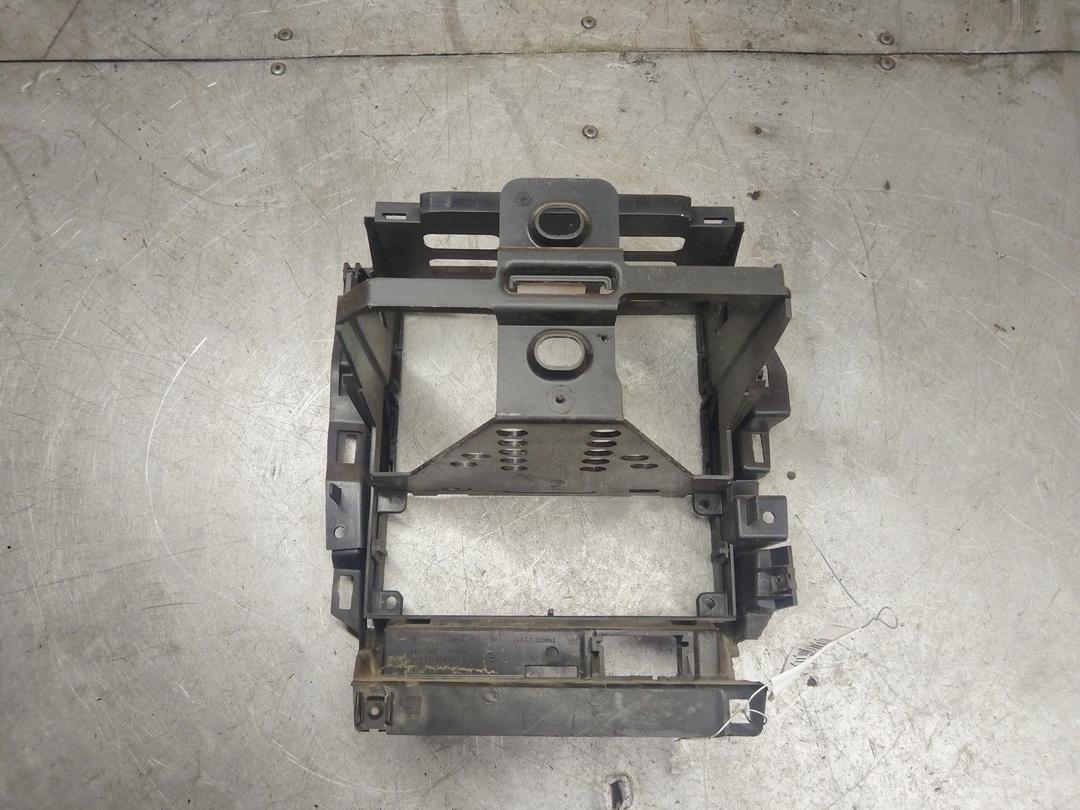 Рамка под магнитолу 8QYVZ9 Volkswagen Golf купить