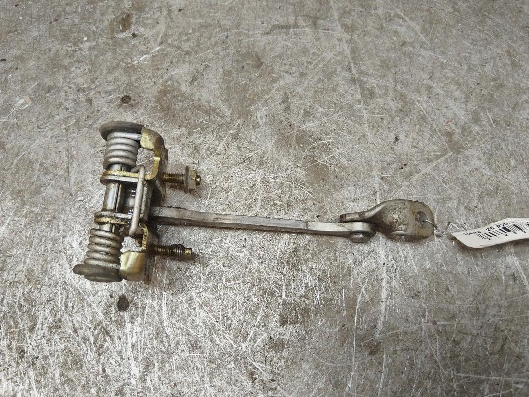 Ограничитель открывания двери задней 15FC4A Peugeot 307 купить на авторазборке