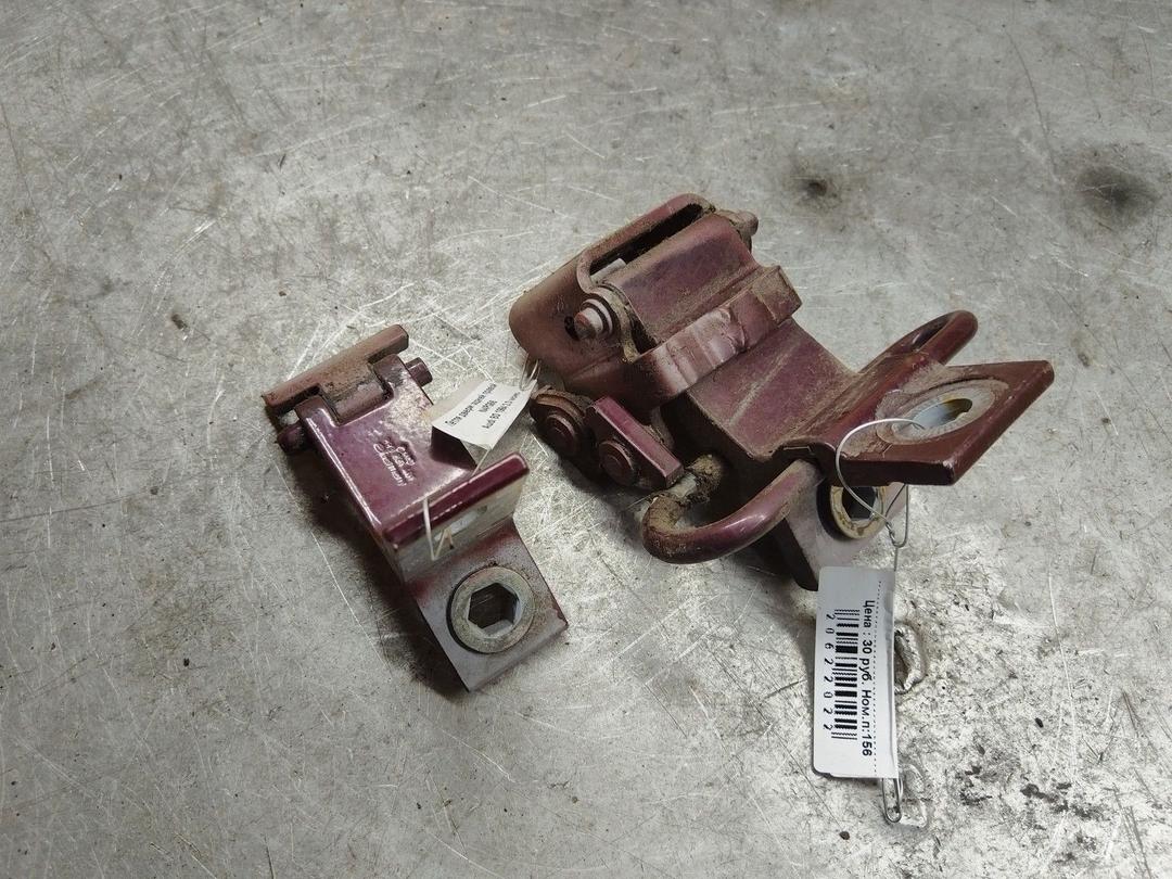 Петля двери задней правой N4PG56 Audi 80