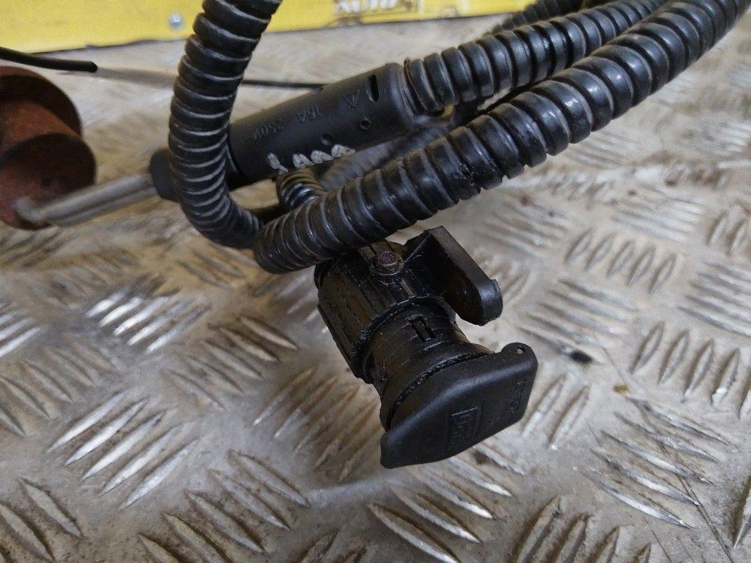 Подогреватель охлаждающей жидкости (антифриза) I89D0U Saab 9-3 купить с доставкой