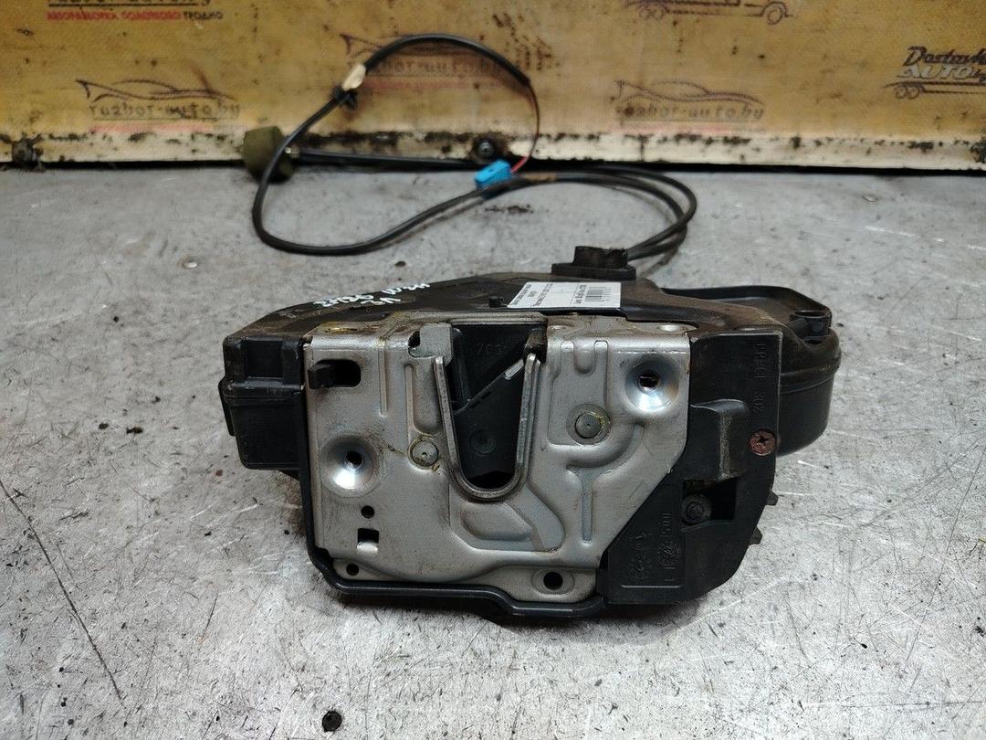Замок двери задней левой 9OHFGF Mercedes E W211 - Фото 1