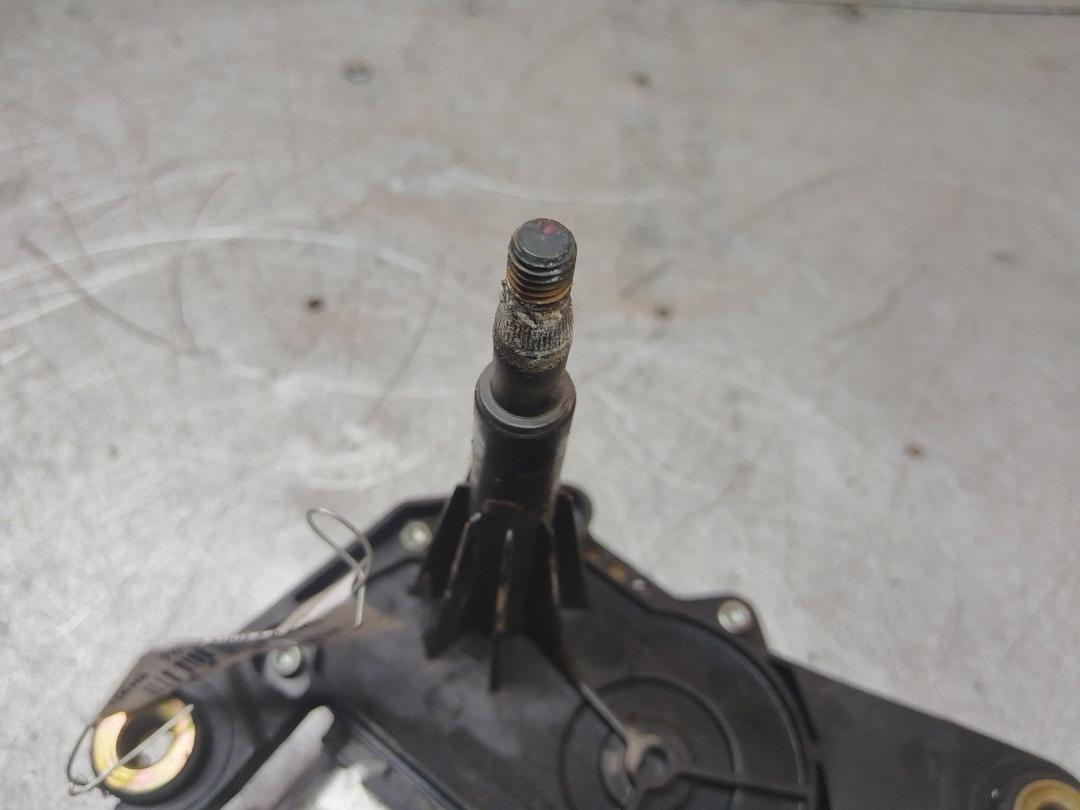 Моторчик заднего стеклоочистителя (дворника) 6W3KTX Renault Scenic купить на авторазборке