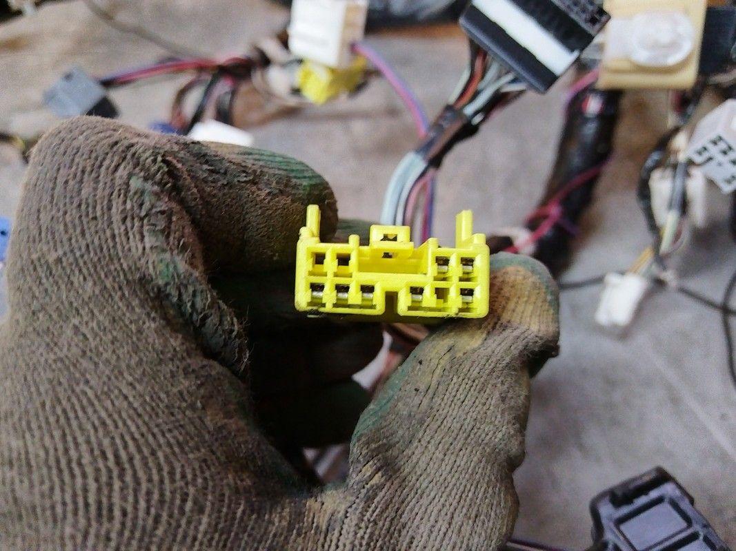 Проводка салона AQ2K7U Toyota Avensis Verso - Фото 19