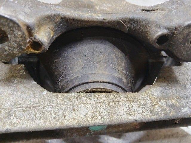 Подушка крепления двигателя 3FKC2Z Ford C-Max купить на авторазборке