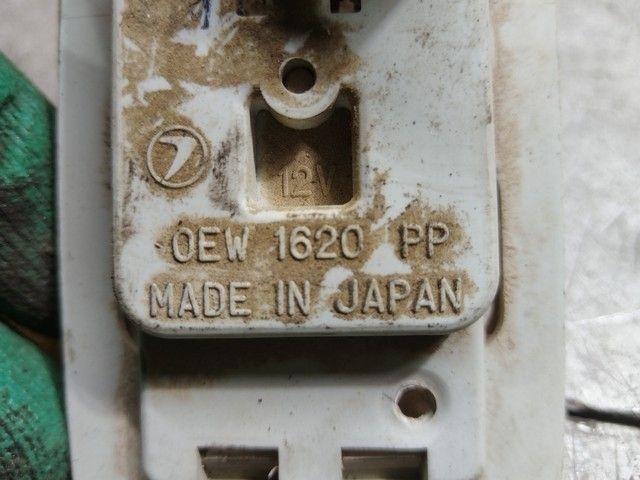 Фонарь салона (плафон) 1A4E71 Subaru Forester купить в магазине запчастей бу