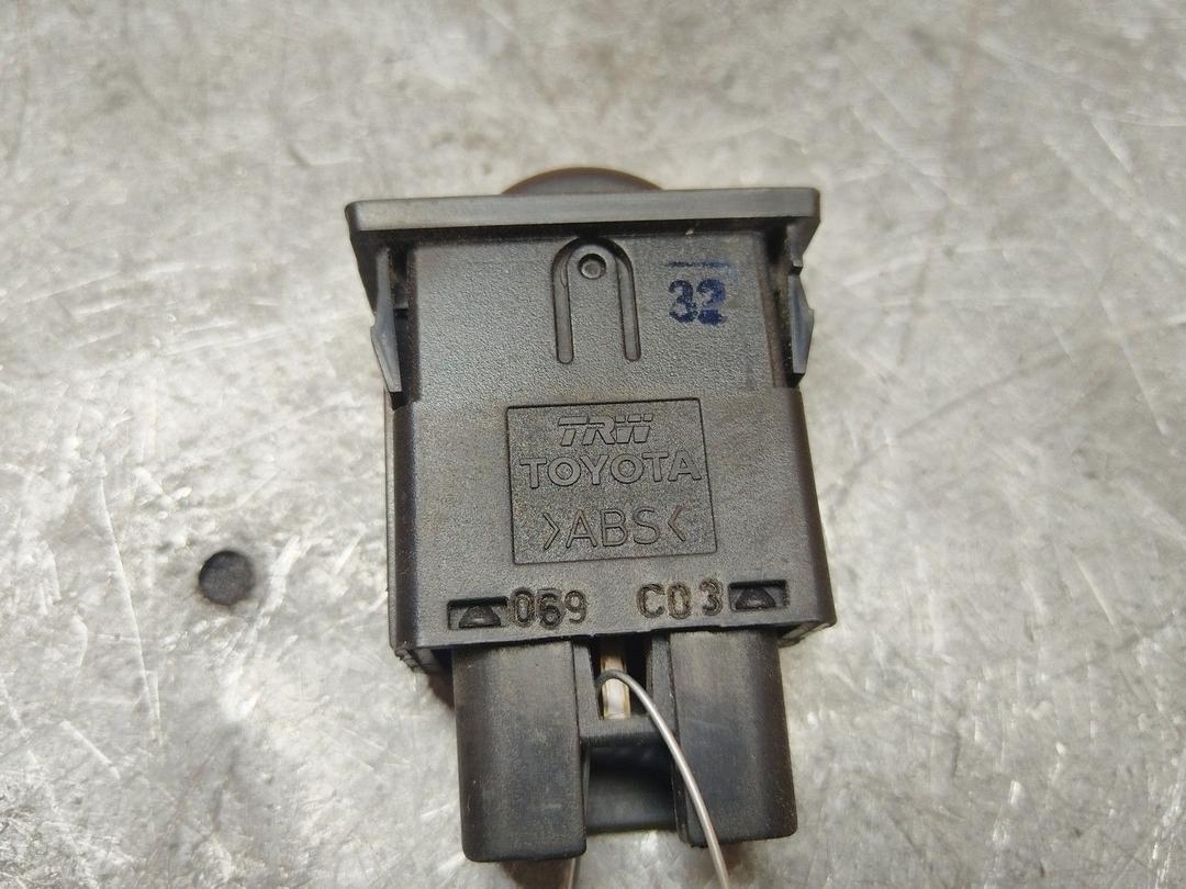 Кнопка корректора фар RLTZWJ Toyota Corolla купить в магазине запчастей бу