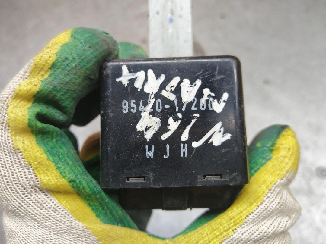 Реле стеклоочистителей (дворников) 2H87YX Hyundai Matrix - Фото 4