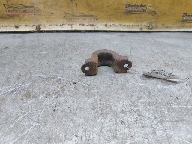 Крепление втулки стабилизатора 2LEZHC Honda FR-V - Фото 3