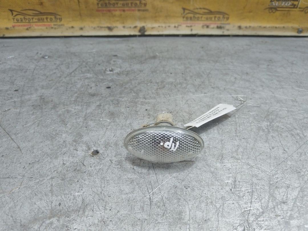 Повторитель передний правый NLCXYG Peugeot 607