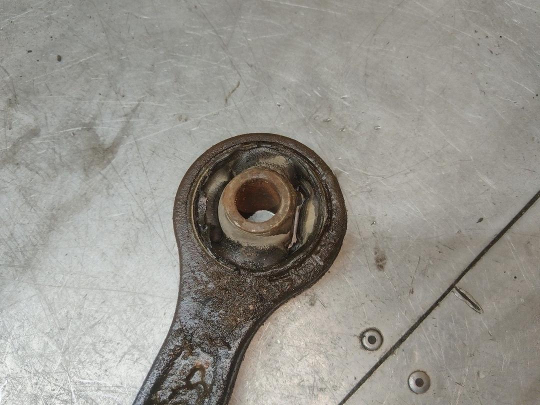 Рычаг передний правый I3L29B Volkswagen Sharan купить с доставкой