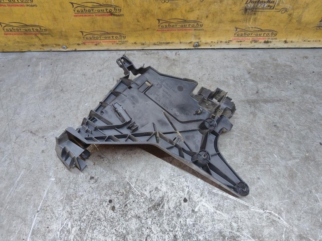 Кронштейн 7PBWXK Volvo XC70 купить с доставкой