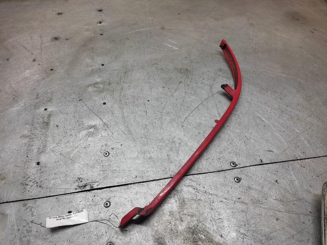 Ус под фару правый JTS07J Audi 80