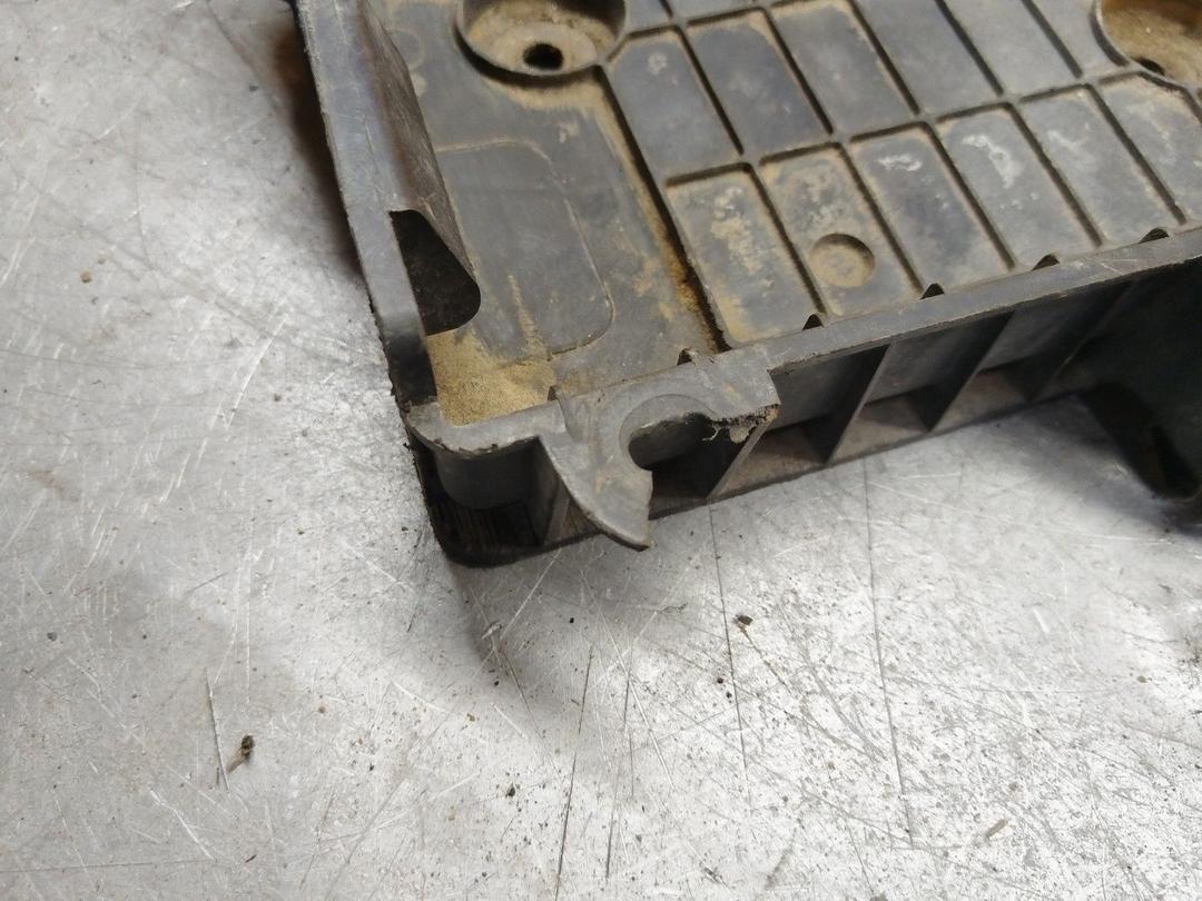 Полка аккумулятора I8X2PE Renault Scenic - Фото 4