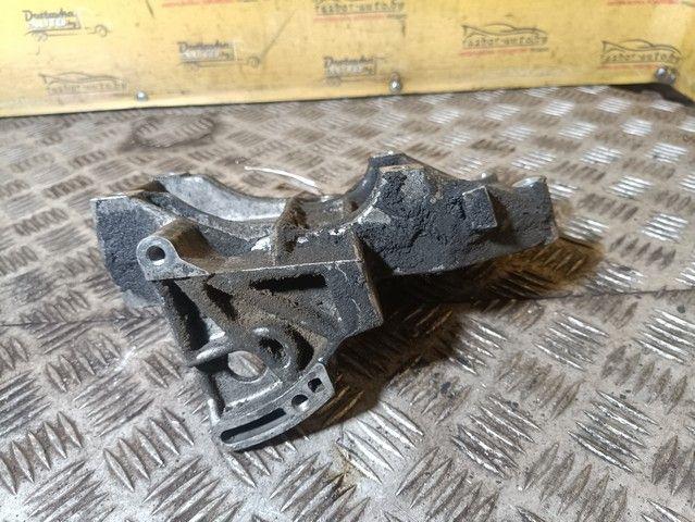 Кронштейн компрессора кондиционера Q1QB72 Audi A4 купить