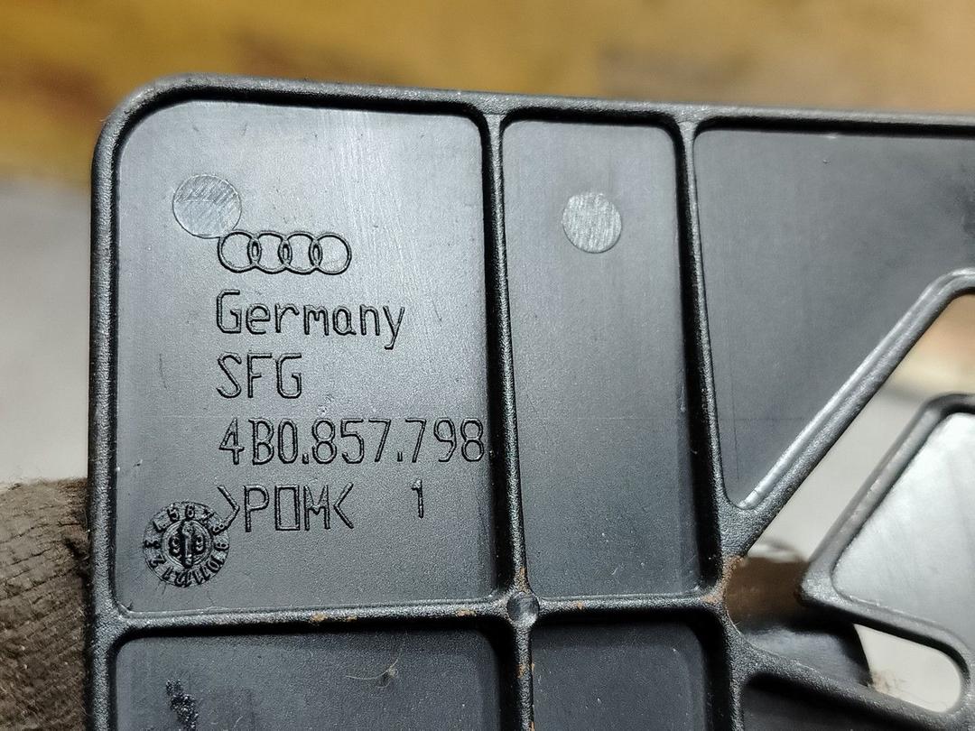 Замок ремня безопасности TKEP6D Audi A6 - Фото 4
