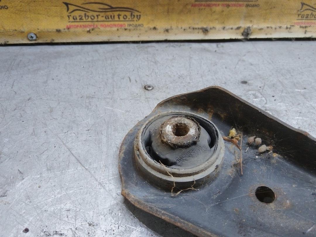 Рычаг передний правый IXR4WU Skoda Fabia купить в магазине запчастей бу