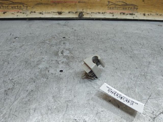 Крепление (крючок) солнцезащитного козырька W9YMDO Mercedes A W168 - Фото 1