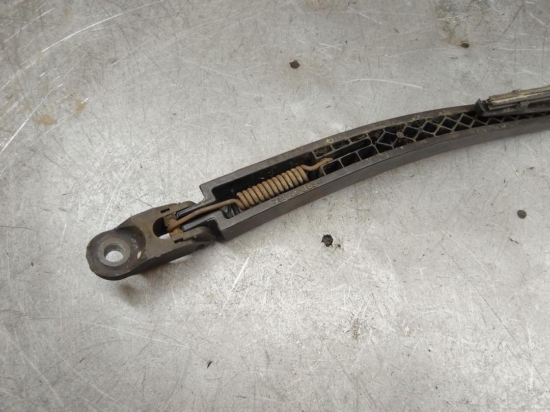 Щеткодержатель задний X4SZD5 Opel Astra купить с доставкой