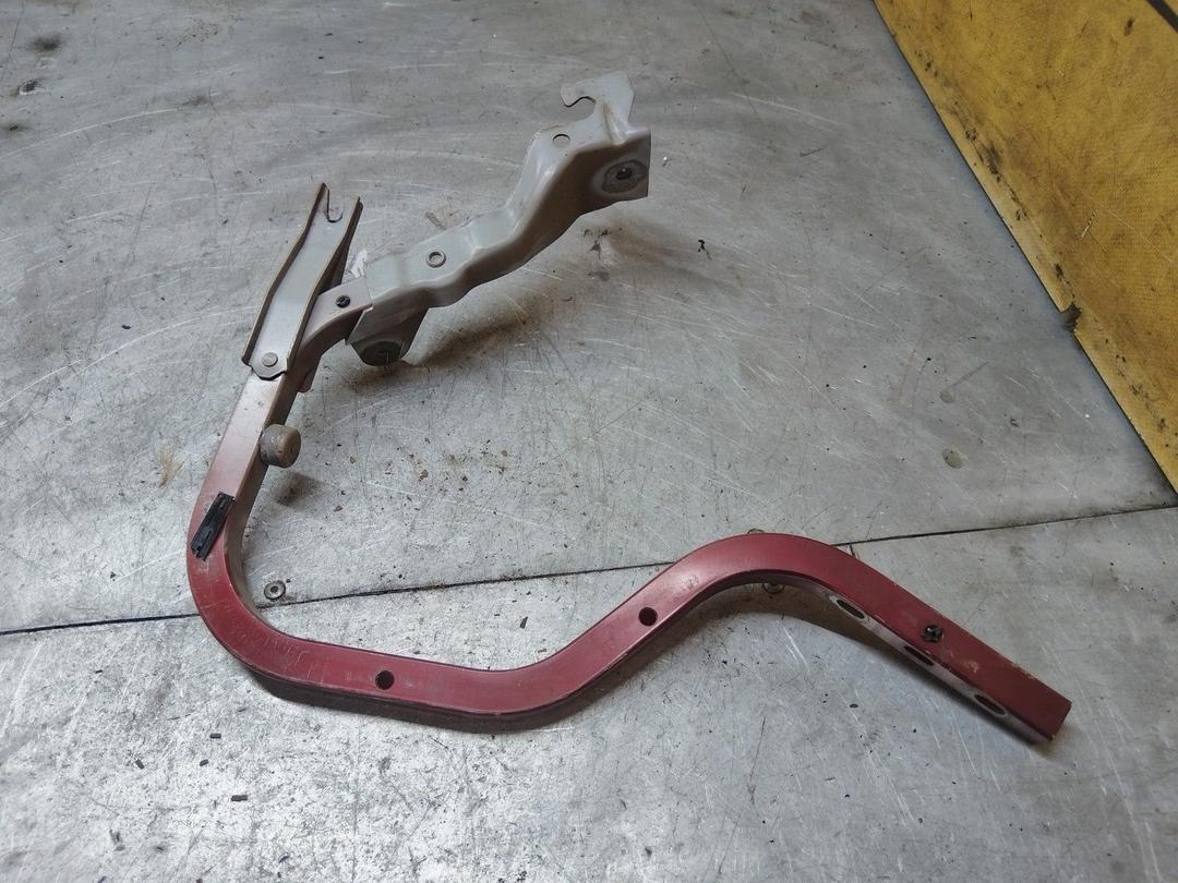 Петля крышки багажника 3WBEL7 Mitsubishi Carisma купить с доставкой