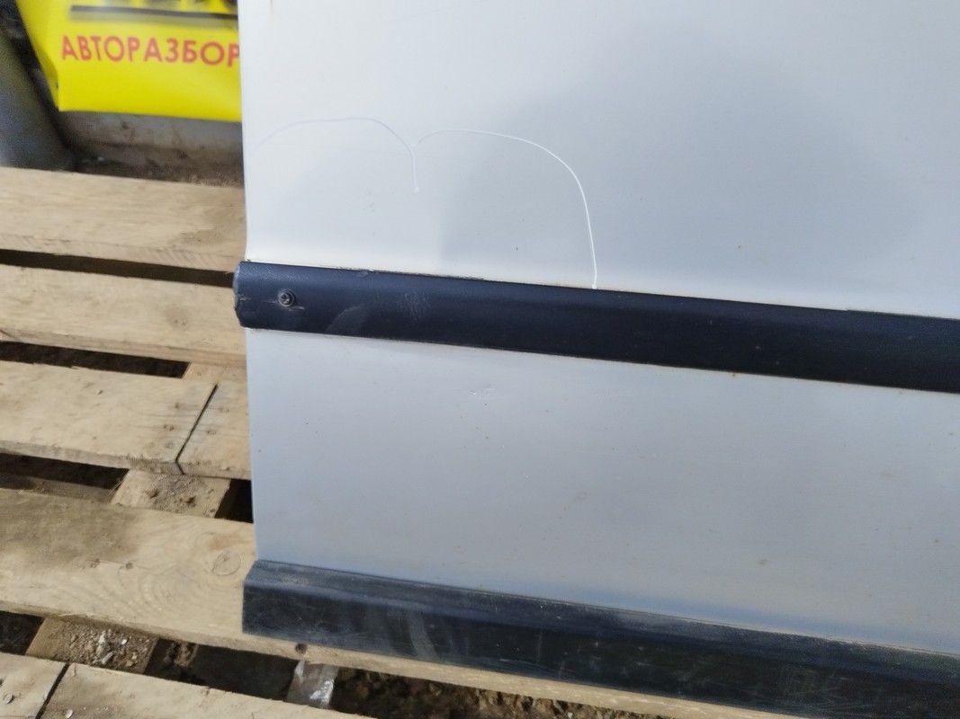 Молдинг двери передней правой 3QYOMJ Volkswagen Passat