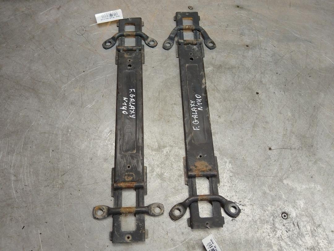 Крепление сиденья 1NTGN4 Ford Galaxy