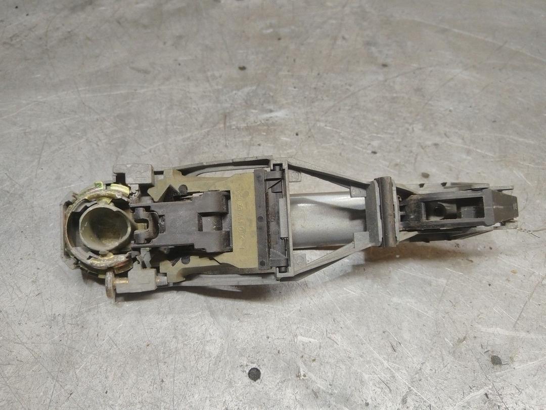 Ручка наружная задняя левая GC2IS7 Volkswagen Passat купить