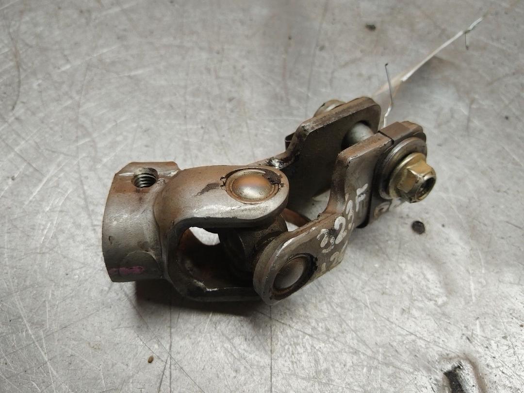 Рулевой карданчик MWOSQ5 Mazda 323F купить