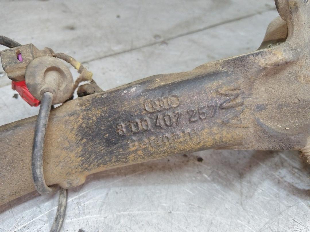 Кулак поворотный левый XHER5L Volkswagen Passat купить с доставкой