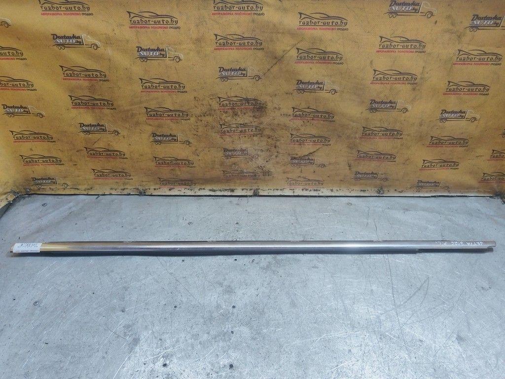 Молдинг стекла двери передней левой наружный VR3RGT Volkswagen Jetta - Фото 1