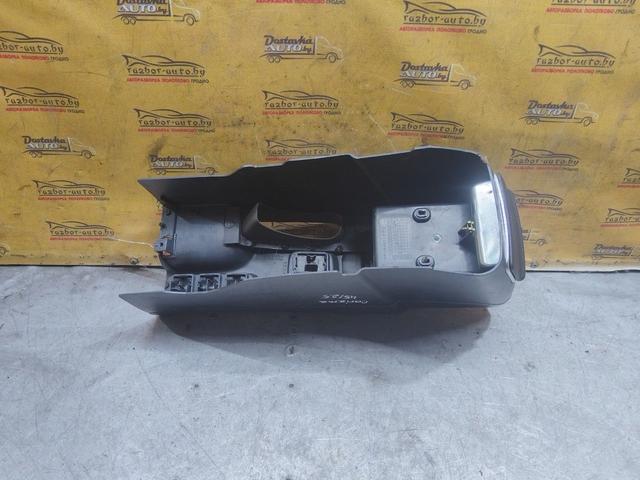 Консоль салона (центральная часть) 19NZ2B Mitsubishi Carisma купить с доставкой. Огромный выбор салонов. У нас есть практически все.