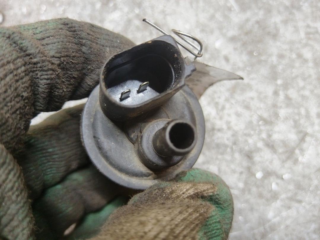 Клапан вентиляции топливного бака UPRDSX Skoda Fabia купить в магазине запчастей бу