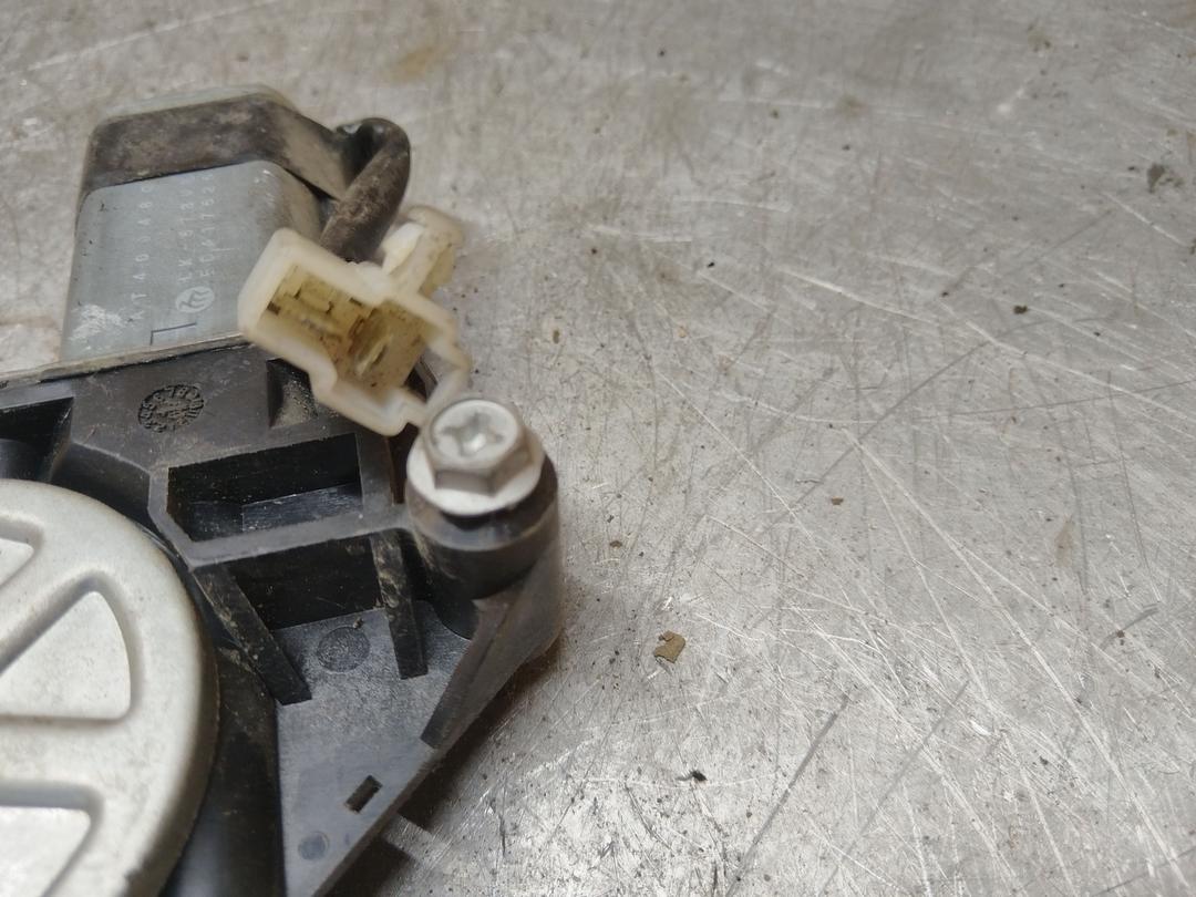 Стеклоподъемник электрический задний правый Z012IP Great-Wall Hover купить с доставкой