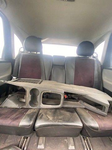 Консоль салона (кулисная часть) PBF5A5 Opel Meriva