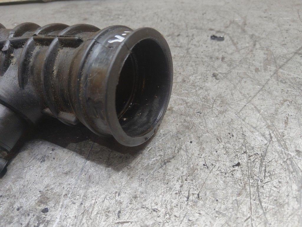 Патрубок турбины 372P7K Volvo S60 - Фото 2