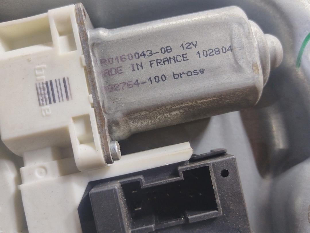 Стеклоподъемник электрический задний правый 88FZ6V Ford C-Max купить на авторазборке